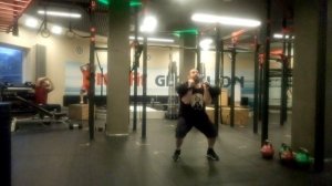 ТРАСТЕРЫ С ГИРЯМИ ПО 40 КГ. THRUSTERS WITH A PAIR OF 40 KG KETTLEBELLS.