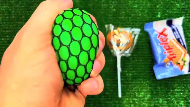 Satisfying Video | Mixing Rainbow Candy in M&M'S & Skittles Boxes #557 смотреть онлайн