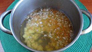 Походный суп со шпротами