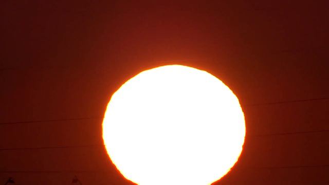 Солнце поднимается над безлюдным Харьковом 26 марта 2020 года смотреть онлайн