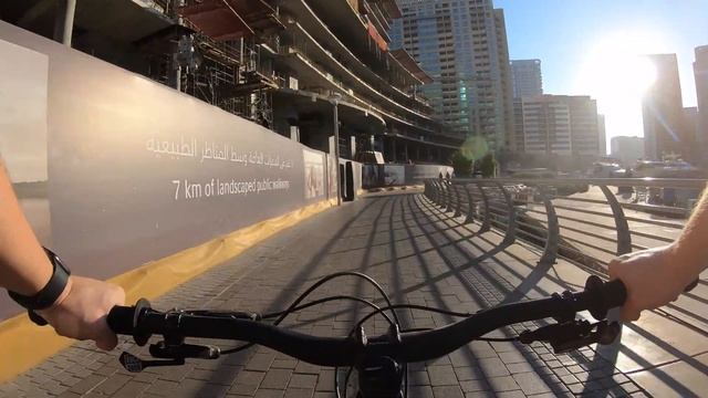 Cycling the Dubai Marina Walk full run real time in 4k смотреть онлайн