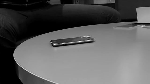 Клеим зеркальную пленку на Ipod touch 4 смотреть онлайн