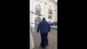 ?Песня "Ангел мой будь со мной ты впереди я за тобой"
