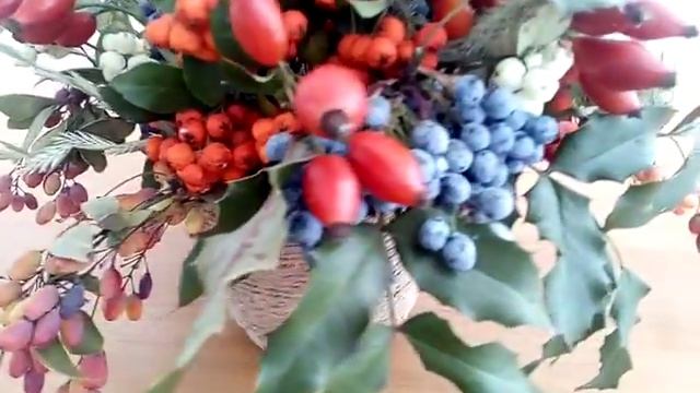 Осенний букет "Ягодное настроение" смотреть онлайн