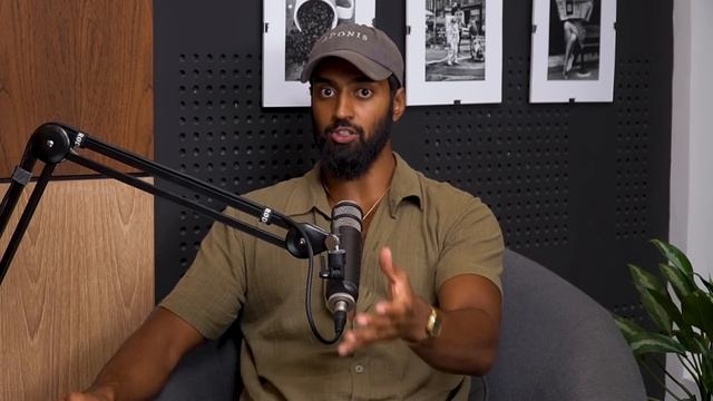 Unlock the Power of Your Deep Voice (How to Sound More Confident & Captivating) смотреть онлайн