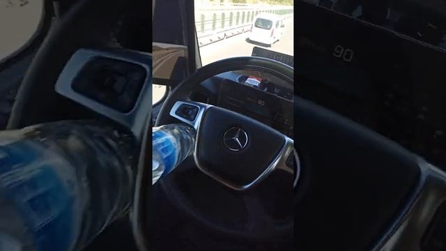Mercedes Benz actros 1851 auto pilot çözümü. (mizah amacli) смотреть онлайн