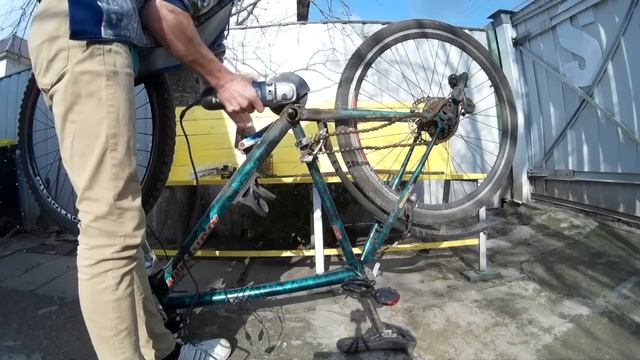 Ремонт велосипедной каретки. Картридж педалей,ось,вал,чашка Замена педалей смотреть онлайн
