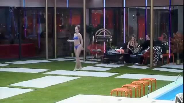 Big Brother UK - Series 19 - 2018 - Episode 02 - Days 1 & 2 смотреть онлайн