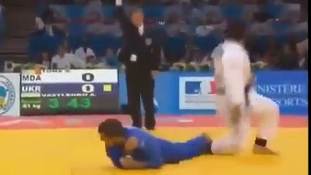 мастерски положил на лопатки смотреть онлайн