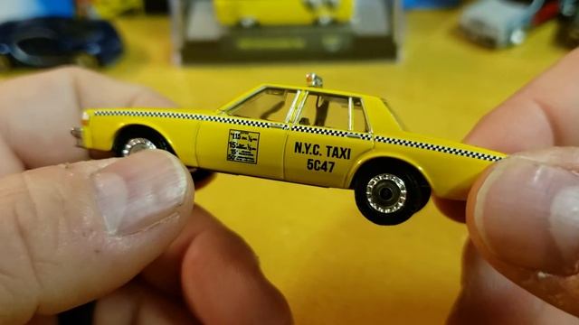 2019 greenlight hobby exclusive 1987 Chevrolet Caprice New York City taxi yellow cab opening Review смотреть онлайн