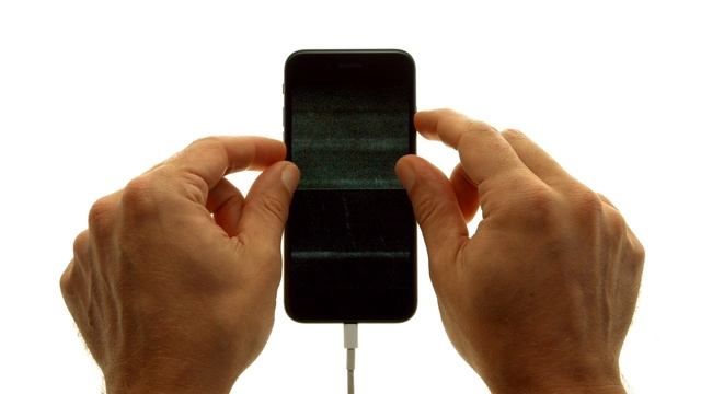 How to Put Your iPhone 7 and iPhone 7 Plus Into DFU Mode смотреть онлайн