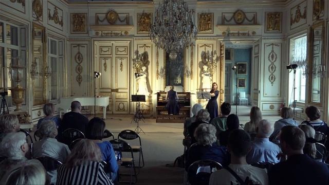 Анастасия Быкова/орган/, Вера Фисейская/флейта/ - И.С.Бах "Менуэт" и "Шутка" из оркестровой сюиты № смотреть онлайн