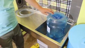 Обеззараживание бутылей. Мойка тары для чистой воды.  Бизнес на воде. Компания Родник.