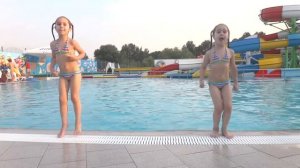 5 Little Babies Jumping on The Pool Дети купаются в бассейне Nursery rhymes & Songs for Kids babies
