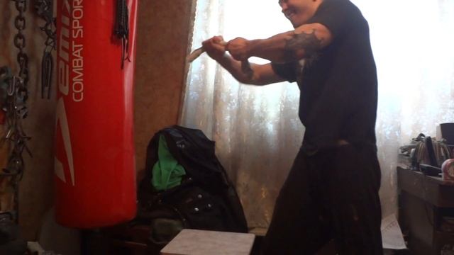 Yellow Nail от Макса Мешкова (реверс в кусочке полотенца) смотреть онлайн