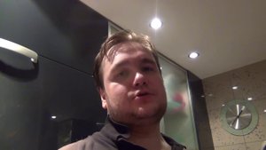 Двойной чизбургер из Макдональдс