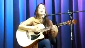 Саха кыыһа бэрткэ ыллыыр