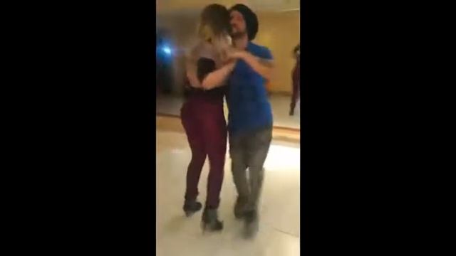 Kizomba Neo y Ailin - Esquel смотреть онлайн