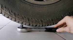 Замена задних колодок и диагностика ходовой Nissan Pathfinder, и ремонт Santafe.