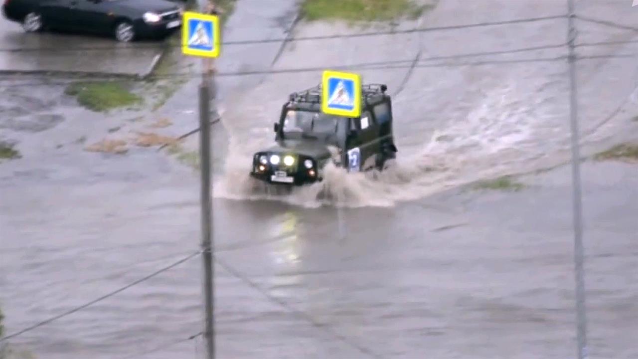 Погода миасс самая точная. Миасс ливень. Погода Миасс. Ливень в городе. Погода в Миассе Челябинской области.