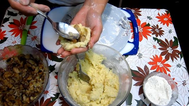Картофельные зразы с грибами!!! Мой первый опыт!!! (Zrazy Potato With Mushrooms !!!)
