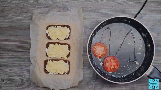 Очень вкусные бутерброды с яйцом, фетой, шпинатом и помидорами! Завтрак, закуска или перекус!