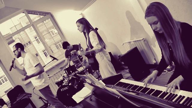 🎵 Пісня "Ось наш Бог" ("Вот наш Бог" рос. — Behold Our God) — гурт "Я вірю" | Біблійна Церква смотреть онлайн