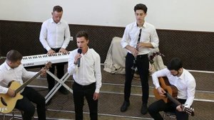 Бог в мир послал родного Сына | Станислав Курницкий