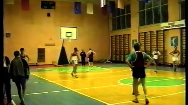 10 января 1995 г. Баскетбольный турнир на призы АО ЧЧЗ "ВОСТОК" и банка "АВЕРС" смотреть онлайн