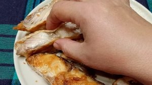 Пангасиус жареный. Анализирую прожаренную рыбу.