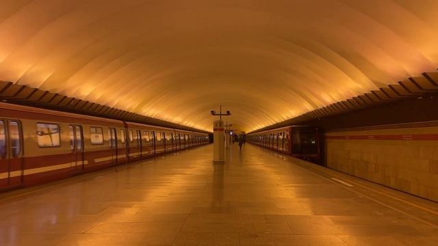 "Юбилейные" отправляются со станции Политехническая смотреть онлайн