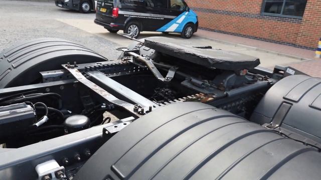 RENAULT T-RANGE 6x2 **EURO 6 ** TRACTOR UNIT 2014 YX64 AXK смотреть онлайн