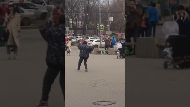 Красивые люди красиво зажигают.