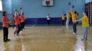 Урок физической культуры "Лидерские навыки в командных играх".