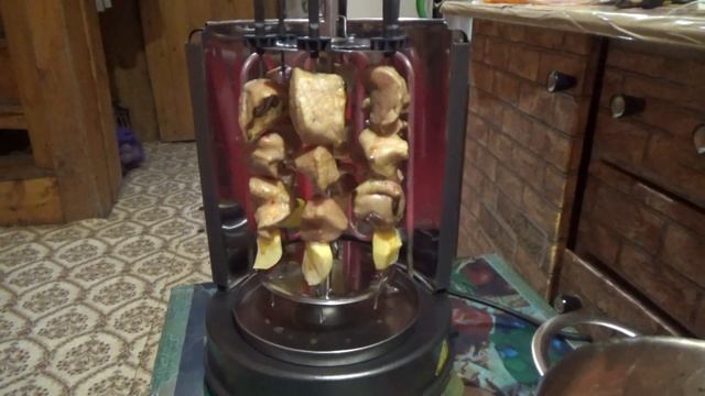 Шашлык в электрошашлычнице.Ветер,холод не помеха смотреть онлайн