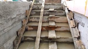 076 Залил лестницу в подвал. Стройка дома своими руками