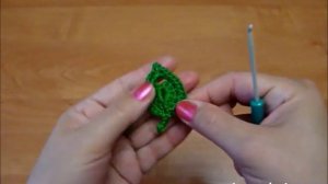 Фиалка крючком. Flower vials with leaf crochet