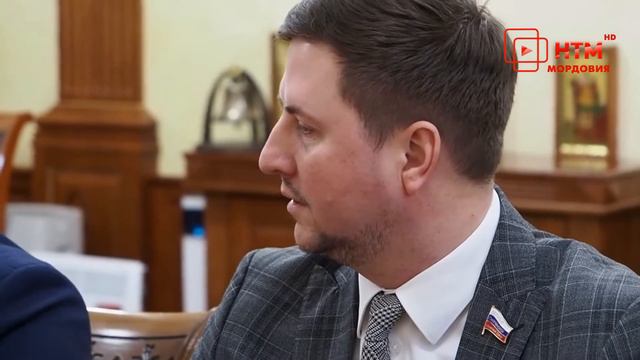 Артём Здунов провел рабочую встречу с Александром Моором смотреть онлайн