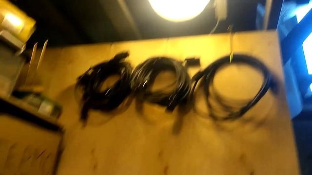 инструмент без проводов и свет у станков.