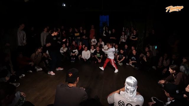 Валя vs Сторми || 1/8 girls Beginners 1x1|| Пионер Battle vol.2 смотреть онлайн
