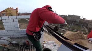 строительство    дачного  домика  своими  руками.. кирпич  газосиликат..фундамент  плита  из бетона