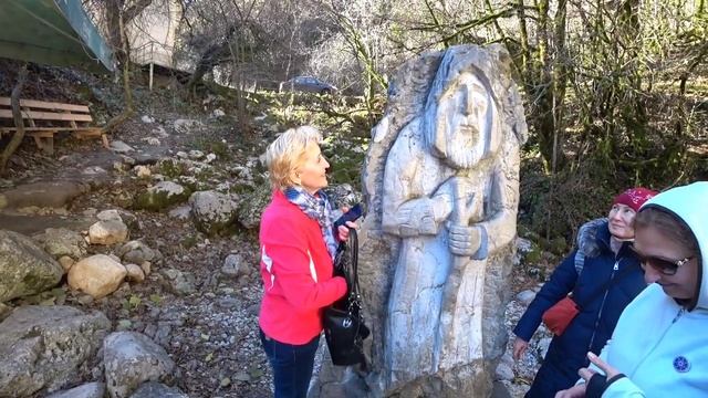 Абхазия "Отшельник" и "Голубое Озеро" путешествие с Кассиопеей Новый год 2021 Наш обзор. смотреть онлайн