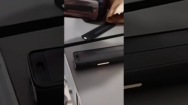 lil solid 2.0 не зарежается, мигает жёлтым, когда ставишь на зарядку смотреть онлайн