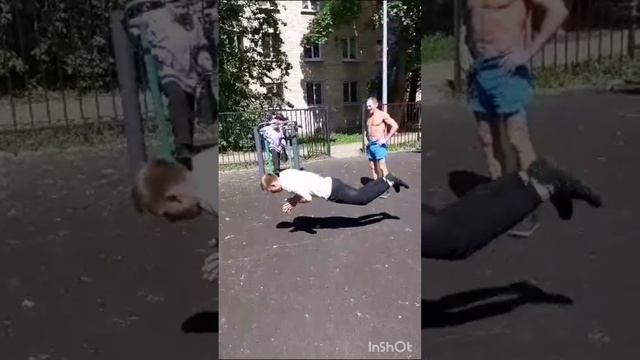 ??? ные тренировки на площадке Беринга дом 16 ????