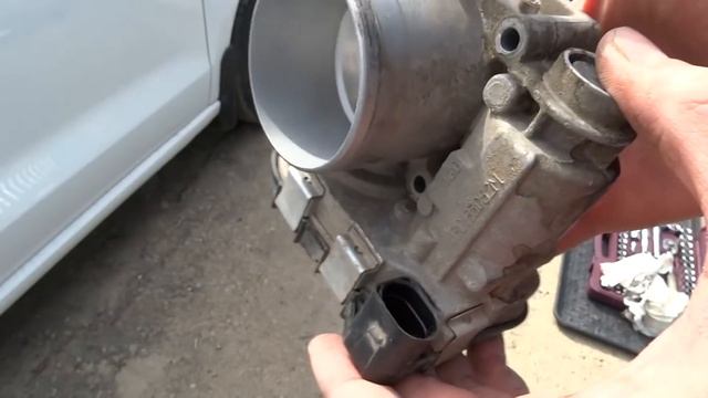 Двигатель троит при прогреве, поможет ли чистка дросселя? / POLO SEDAN 2013 смотреть онлайн