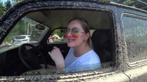 Off-road Girls / GELENDWAGEN 350CDI, LADA NIVA и Mercedes Benz ML 320