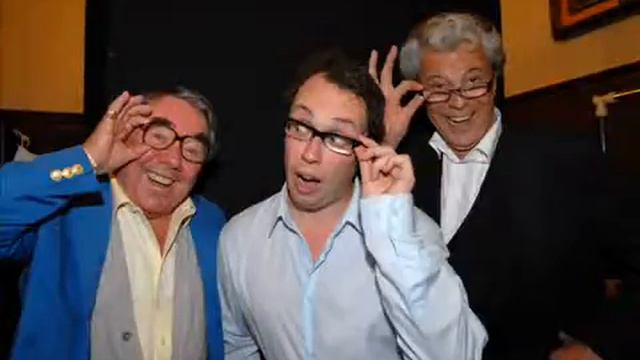 Ronnie Corbett Eric Morecambe Lionel Blair.mp4 смотреть онлайн