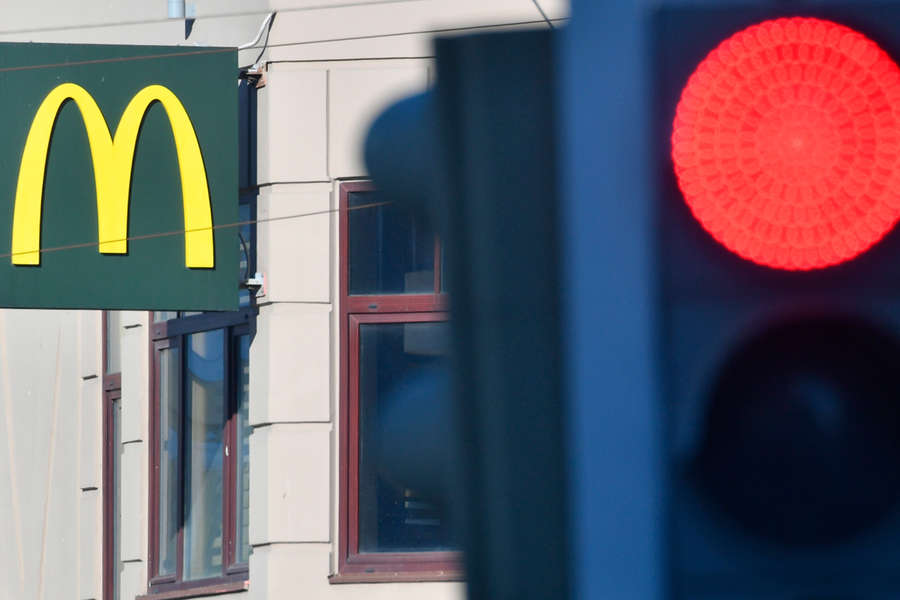 глава McDonald's предупредил о сокращениях персонала в 2023 году
