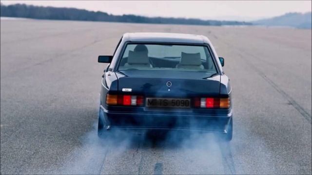 schulz mercedes 190 500 se V8 w201 смотреть онлайн