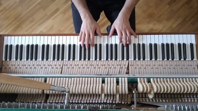 Pianino, təmirdən əvvəl və təmirdən sonra. / Ремонт пианино до и после